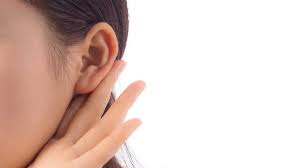 Атерома мочки уха - что делать, как лечить?
